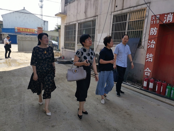副区长管黎芳到郑陆中心幼儿园跑面调研
