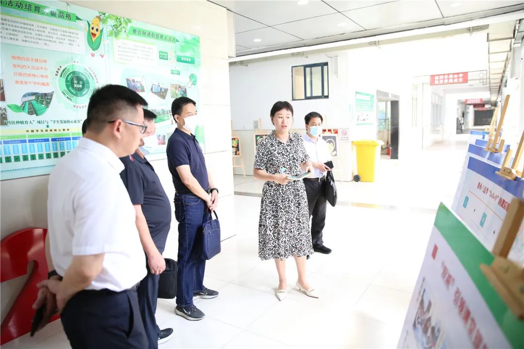 区人大常委会专题调研“双减”工作