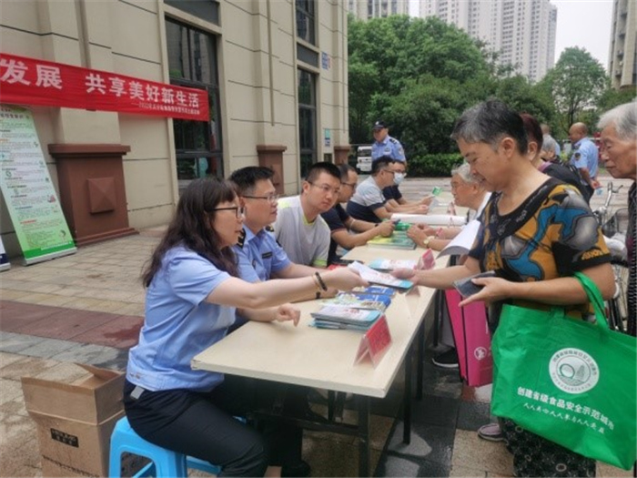 天宁区举办2022年食品安全宣传周集中宣传活动