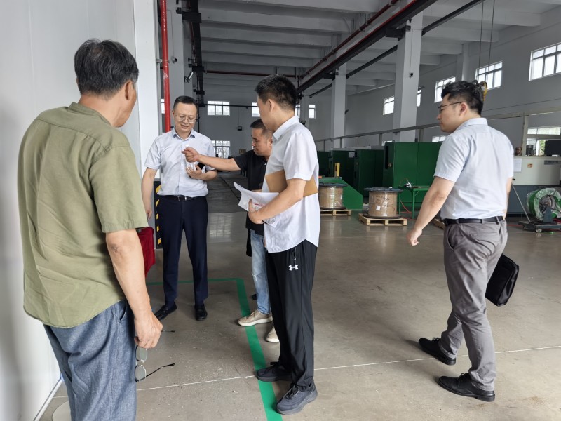 走访调研重点企业 精准纾困助力发展