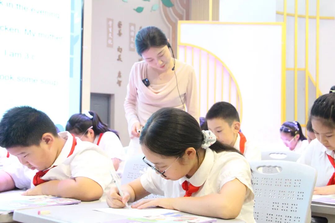 常州市小学英语学业质量提升研讨活动在常州市凤